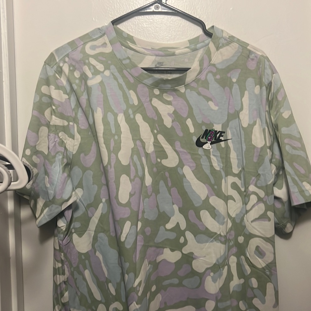 NWOT Nike shirt